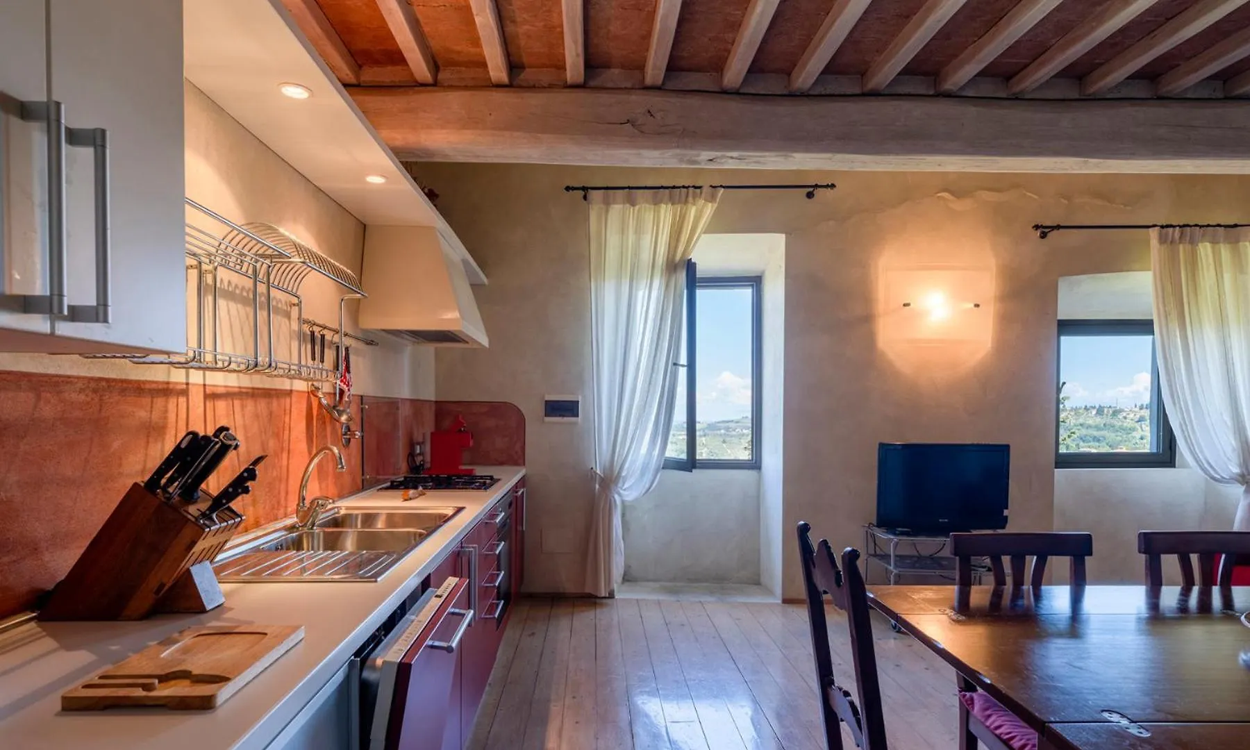 Tuscan Tempo Cozy Medieval Apt In Chianti Barberino di Val dʼElsa