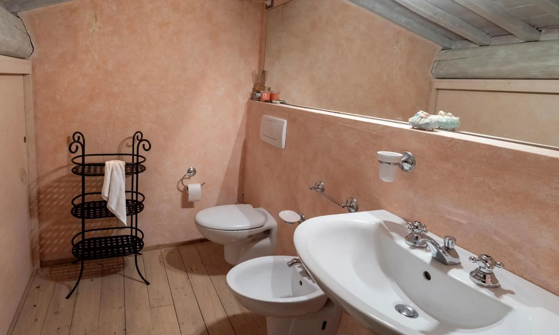 Tuscan Tempo Cozy Medieval Apt In Chianti Barberino di Val dʼElsa